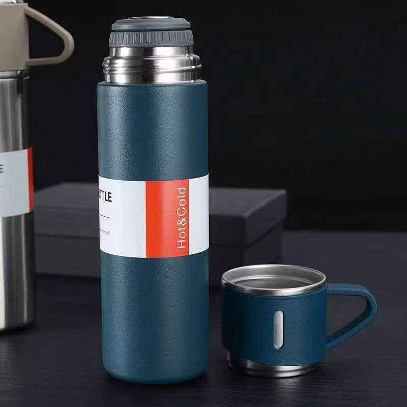 Garrafa Térmica em Aço Inoxidável com 3 Canecas