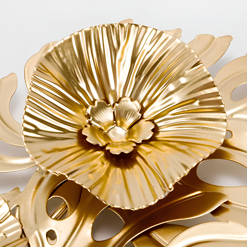 Decoração de Parede Floral em Metal Dourado e Preto