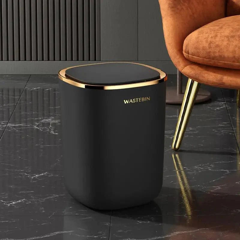 Lixeira Colorida com Sensor Inteligente e Design Sofisticado