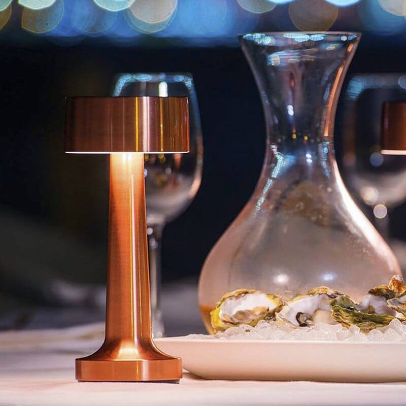 Luminária - de Mesa LED Recarregável com Design Moderno Minimalista