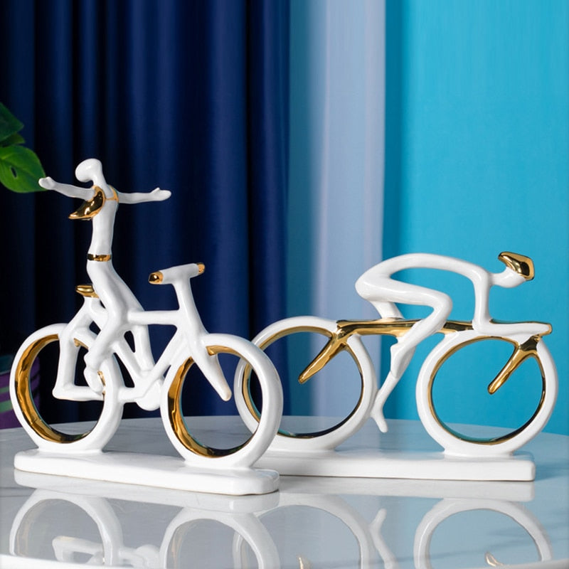 Escultura Bicicleta em Porcelana com Detalhes Dourados