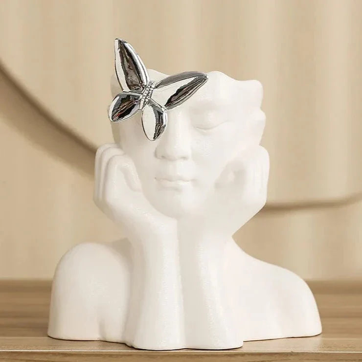 Vaso Decorativo Busto Modernista com Borboleta Metálica