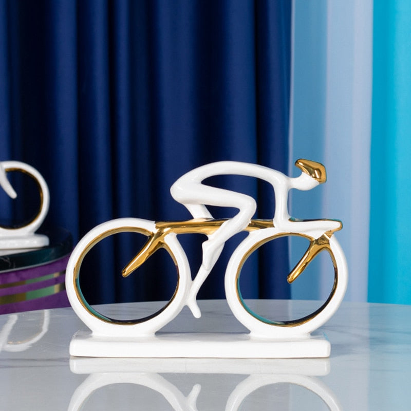 Escultura Bicicleta em Porcelana com Detalhes Dourados