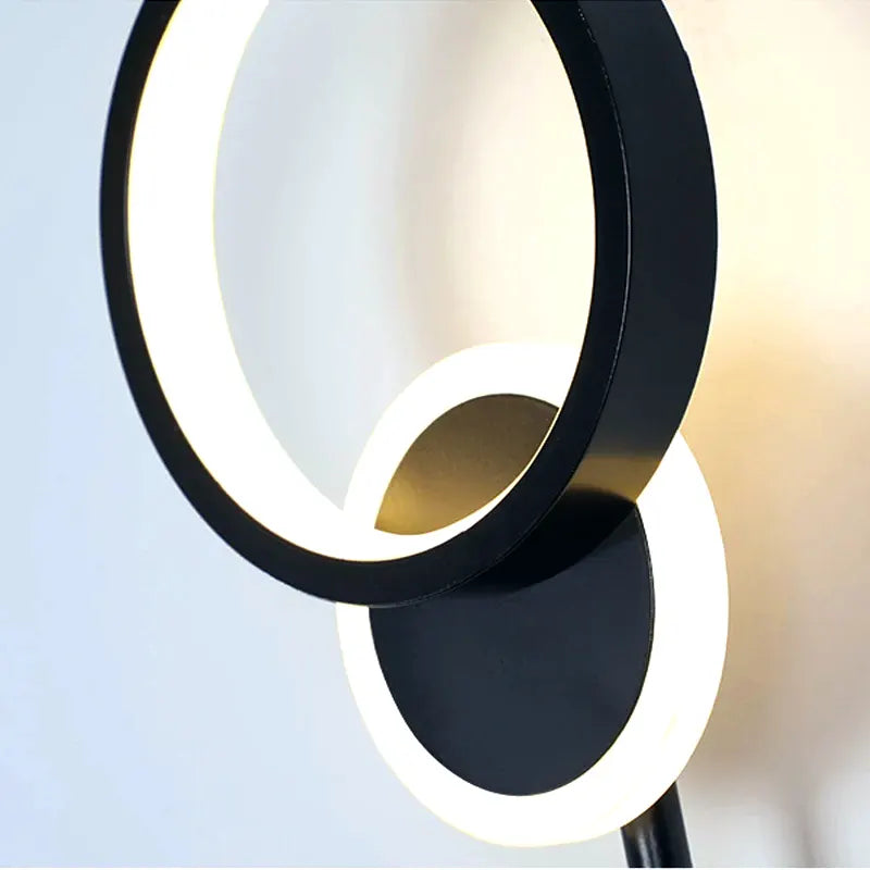 Luminária - Arandela LED Prisma em Preto ou Dourado
