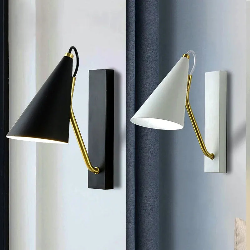 Luminária - Arandela Modern Slim com Braço Dourado