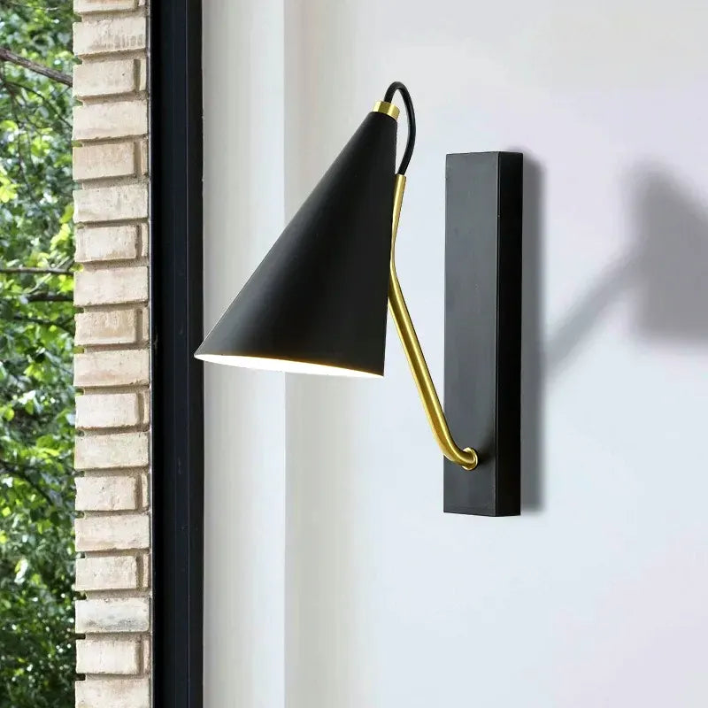 Luminária - Arandela Modern Slim com Braço Dourado