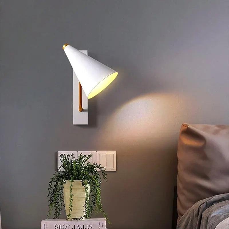 Luminária - Arandela Modern Slim com Braço Dourado