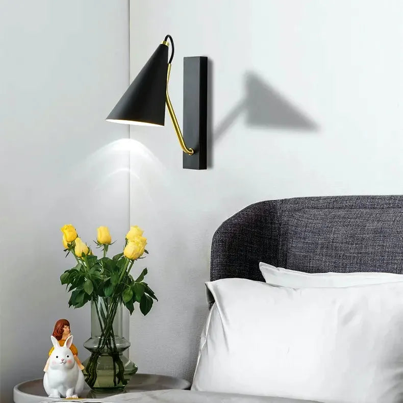 Luminária - Arandela Modern Slim com Braço Dourado