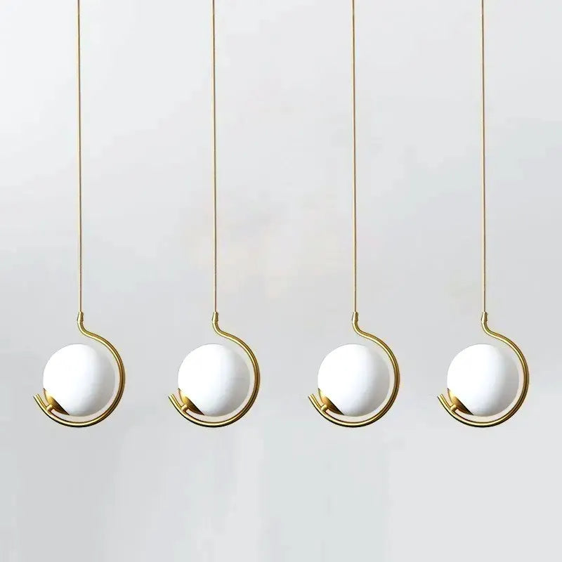 Pendente Meia Lua com Globo em Vidro
